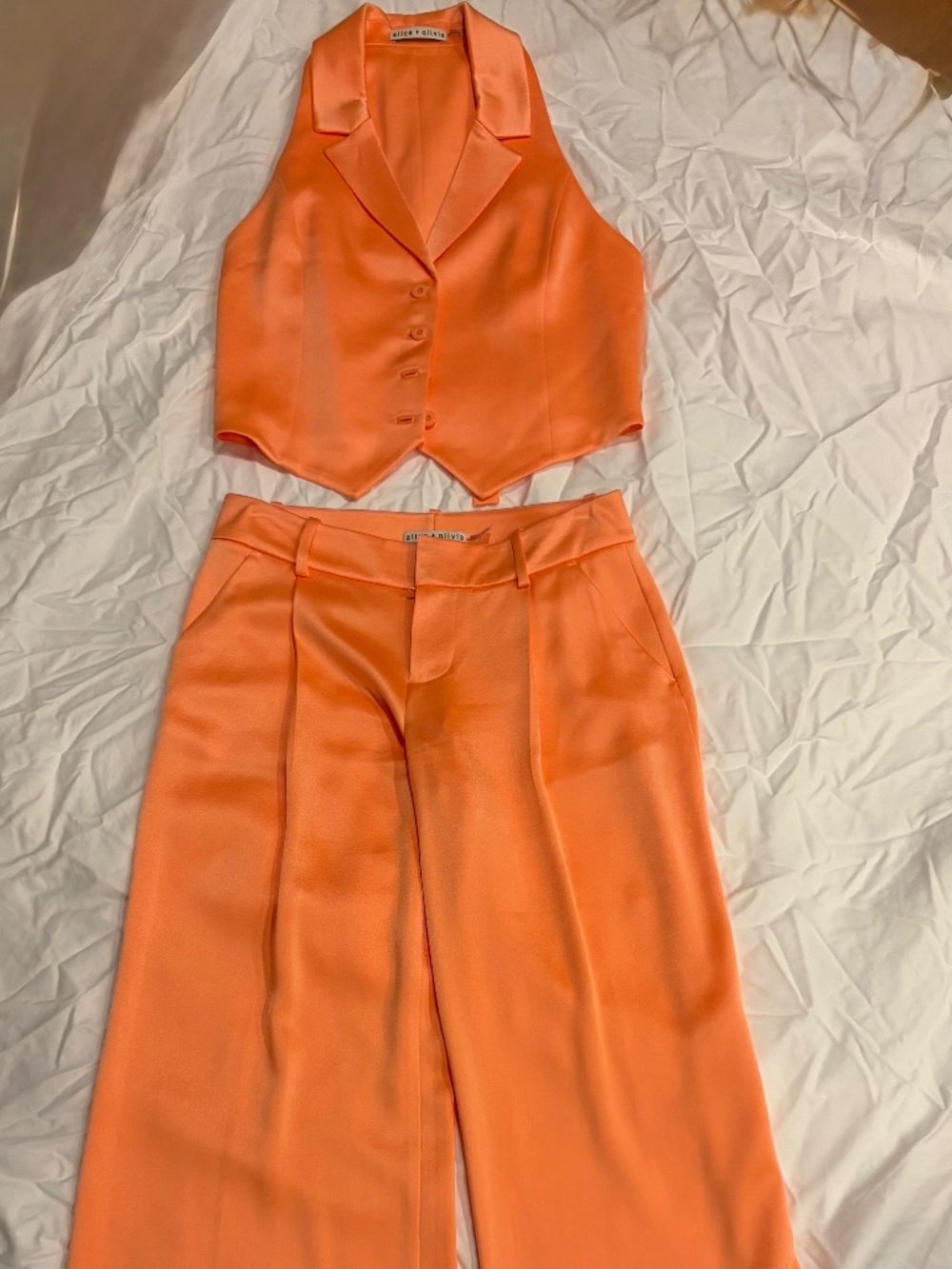 Alice + Olivia Coral Satin Set: Amber Vest (Sz 8) & Eric Pants (Sz 2)